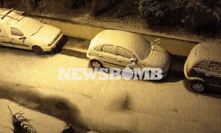 Καιρός ΤΩΡΑ: Πυκνή χιονόπτωση σε όλη την Αθήνα – Μην κυκλοφορείτε