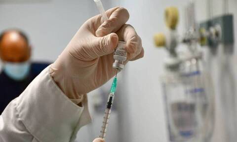 Κέρκυρα: «Δεν παρέλυσε ποτέ ο γιατρός μετά το εμβόλιο» - Τι καταγγέλλει ο Θεόδωρος Βασιλακόπουλος