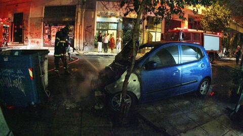 Πετράλωνα: Αναρχικοί πυρπόλησαν αυτοκίνητο αστυνομικού - Σε ένδειξη συμπαράστασης για τον Κουφοντίνα