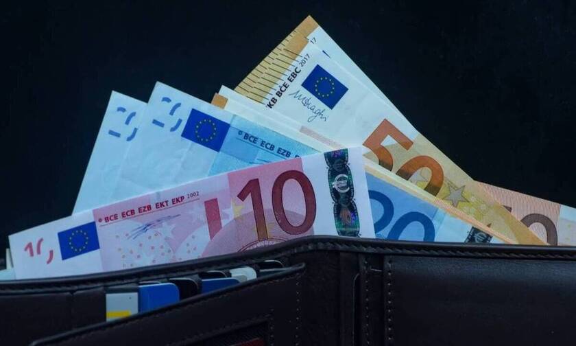 Η κυβέρνηση αναμένει 3,571 δισ. ευρώ περισσότερους φόρους το 2021