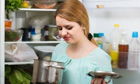 Μυρίζει άσχημα η κουζίνα σας; Έτσι θα την καθαρίσετε εύκολα! 