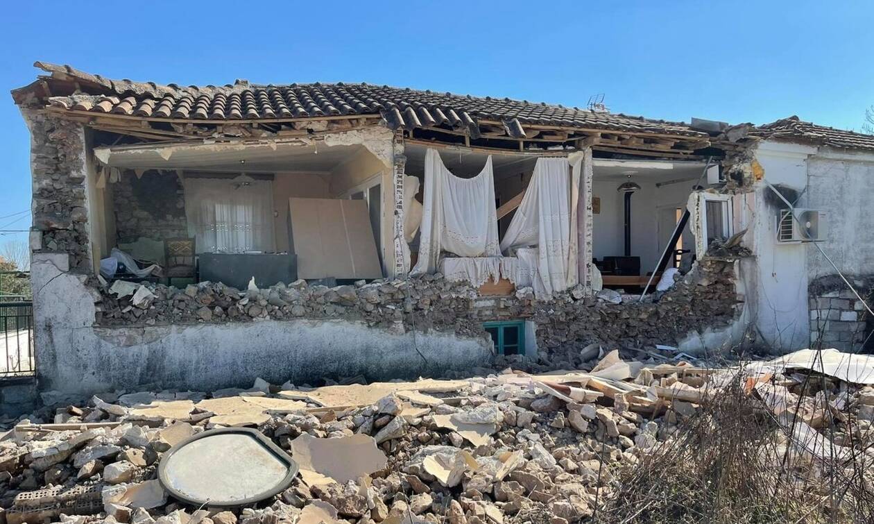 Σεισμός Ελασσόνα: Εδώ κατοικούσε ο ηλικιωμένος που απεγκλωβίστηκε (pics) -  Newsbomb - Ειδησεις - News
