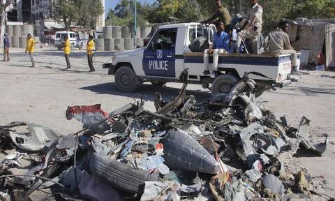 Τραγωδία στη Σομαλία: Είκοσι νεκροί από έκρηξη παγιδευμένου αυτοκινήτου έξω από εστιατόριο	