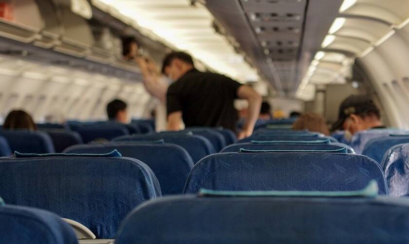 Πανικός στον αέρα: Ο απρόσμενος «επισκέπτης» οδήγησε αεροπλάνο σε αναγκαστική προσγείωση