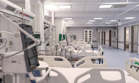 Κορονοϊός: Κάθε μέρα και πιο δύσκολα στα νοσοκομεία της Αττικής - Γέμισαν οι ΜΕΘ