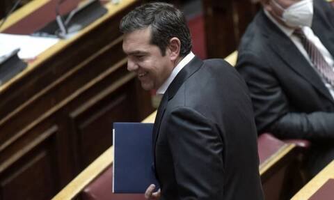Στο επίκεντρο της κριτικής του Τσίπρα ο Μητσοτάκης - «Δική του όλη η ευθύνη» λέει ο ΣΥΡΙΖΑ