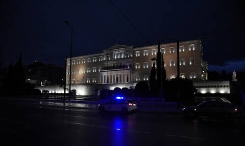 Lockdown: Όλα τα νέα μέτρα - Τι αλλάζει στην απαγόρευση κυκλοφορίας, τι ανοίγει και πότε