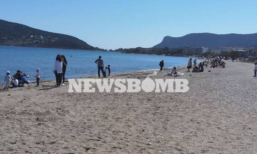 Ρεπορτάζ Newsbomb.gr: Ποια κρούσματα; Βόλτα στη λιακάδα οι Αθηναίοι - Χαμός στις παραλίες