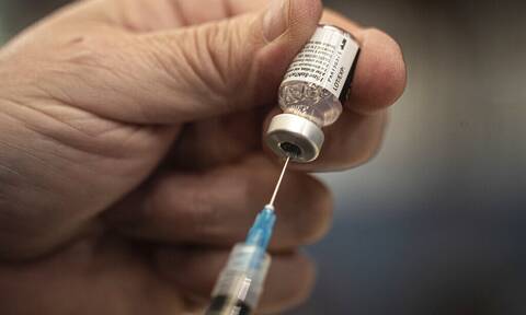 Έρευνα: Το εμβόλιο των Pfizer/BioNTech είναι ασφαλές στη διάρκεια της αντικαρκινικής ανοσοθεραπείας