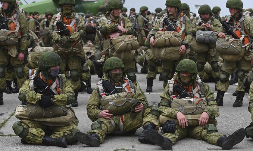 Η κρίση τελειώνει: Τα ρωσικά στρατεύματα αποσύρονται από τα σύνορα της Ουκρανίας