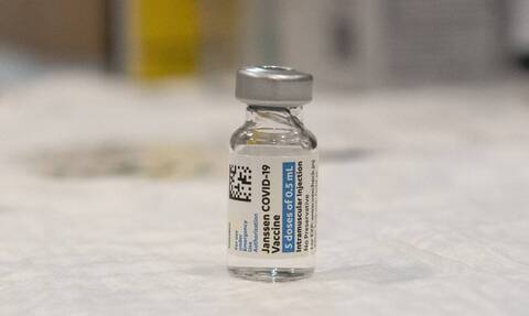 Κορονοϊός: Ξαναρχίζει στις ΗΠΑ η χρήση του εμβολίου της Johnson & Johnson