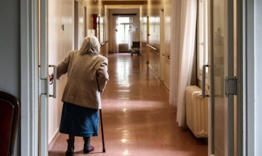 Θρίλερ με το γηροκομείο στα Χανιά: Στο… μικροσκόπιο οι διαθήκες των 68 νεκρών ηλικιωμένων