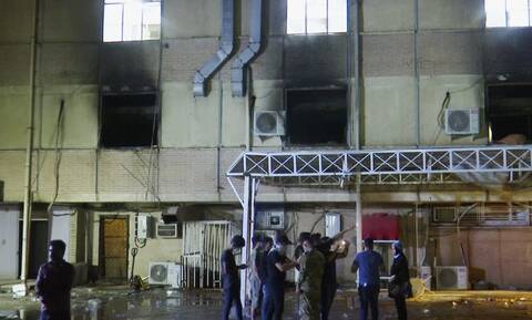 Ιράκ: Τραγωδία με 82 νεκρούς και δεκάδες τραυματίες- Πυρκαγιά σε νοσοκομείο για ασθενείς με κορονοϊό