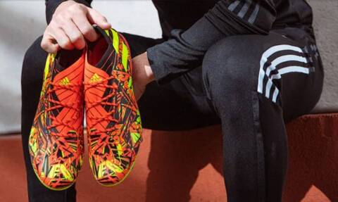 Τα παπούτσια του διασημότερου ποδοσφαιριστή στον κόσμο βγαίνουν σε δημοπρασία