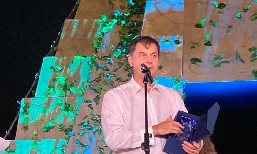 Το βραβείο «Global Champion Award for COVID-19 Crisis Management» απονεμήθηκε στον Θεοχάρη