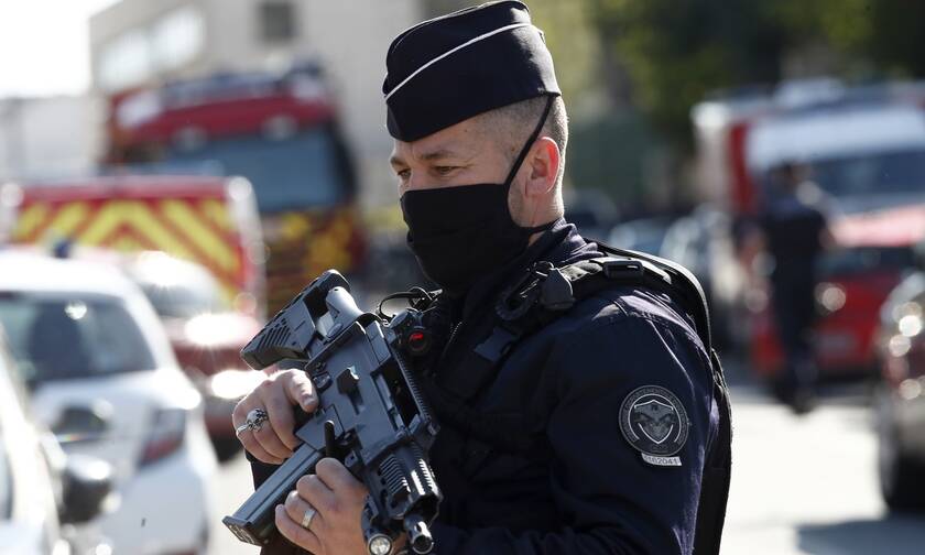 Συνελήφθησαν στο Παρίσι επτά Ιταλοί, πρώην μέλη τρομοκρατικών οργανώσεων