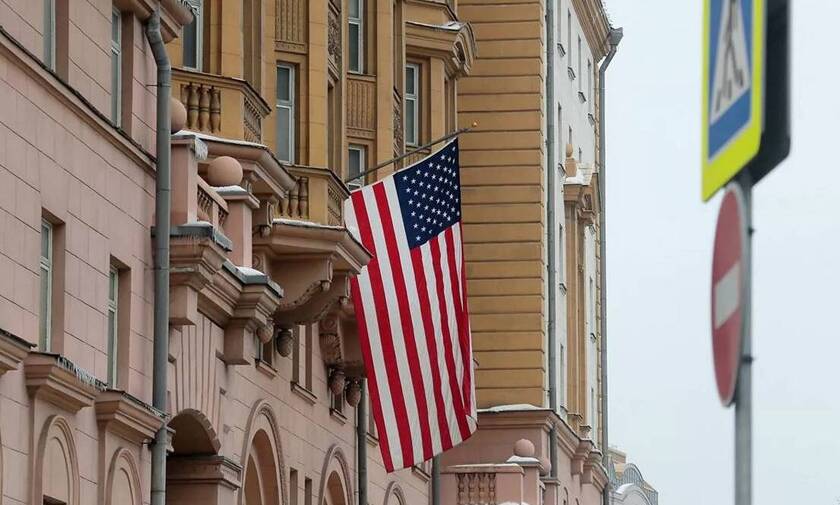 США приостановят выдачу неиммиграционных виз в России