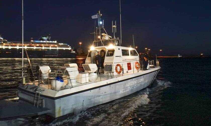 Yacht adrift with 170 foreign nationals on board towed to Kalamata port