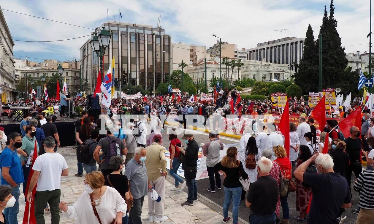 Ρεπορτάζ Newsbomb.gr: Γέμισε το Σύνταγμα από διαδηλωτές κατά του εργασιακού νομοσχεδίου