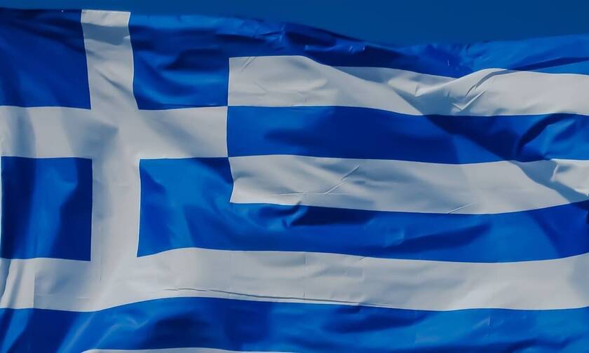 Θα υψωθεί με αερόστατο στη λίμνη Πλαστήρα η μεγαλύτερη ελληνική σημαία στον κόσμο