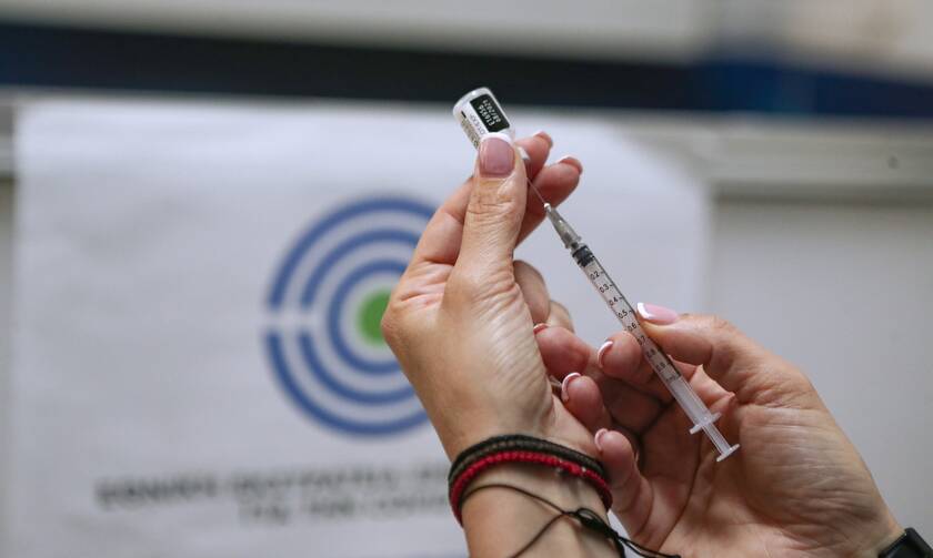 Κορονοϊός: Τι αναφέρει ο ιατροδικαστής για τον θάνατο της 68χρονης λίγο μετά τον εμβολιασμό της