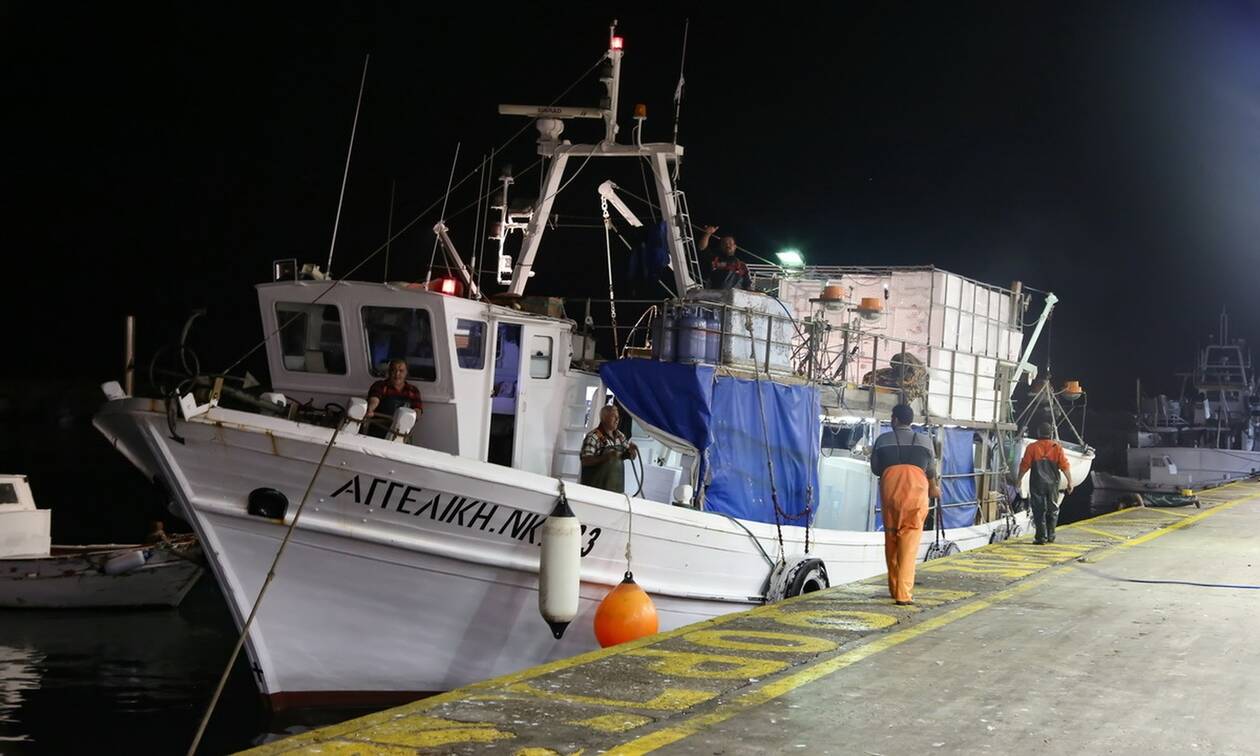 Τα 12 ναυτικά μίλια φέρνουν αλλαγές: Νομοθετική ρύθμιση για το καθεστώς αλιείας με μηχανότρατες