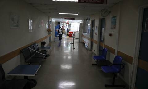 Σάλος στη Ρόδο: Στα social media καυτές φωτογραφίες νοσοκόμας - Τι απαντά 26χρονη