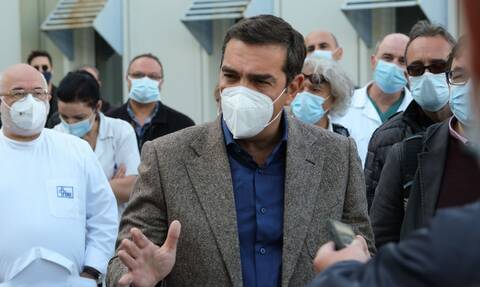 Αλέξης Τσίπρας: «Χτυπάει» στις ρωγμές της κυβερνητικής πολιτικής για την πανδημία