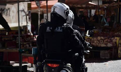 Η συγκλονιστική αφήγηση αστυνομικού που έσωσε παιδί στο Παλαιό Φάληρο (video)