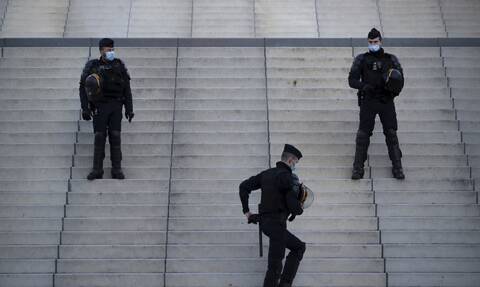 Γαλλία: Ανθρωποκυνηγητό για τη σύλληψη πρώην στρατιωτικού που πυροβόλησε κατά αστυνομικών
