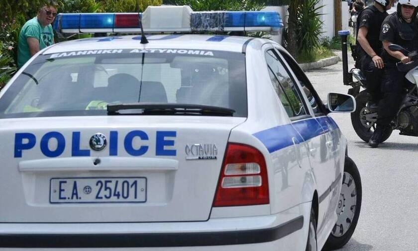 Θεσσαλονίκη: Παρέδωσε στην Αστυνομία τον γιο της η μητέρα που άρπαξε το παιδί από το σχολείο