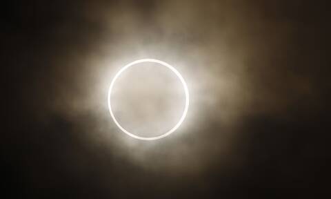 Απόψε «το δαχτυλίδι της φωτιάς»: Πού θα είναι ορατή η έκλειψη Ηλίου