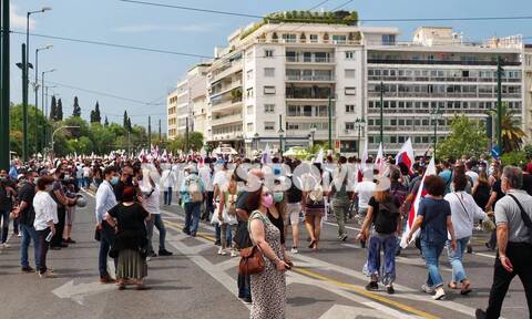 Απεργία: «Stop στον Χατζηδάκη» φωνάζουν οι διαδηλωτές - Ποιοι δρόμοι είναι κλειστοί
