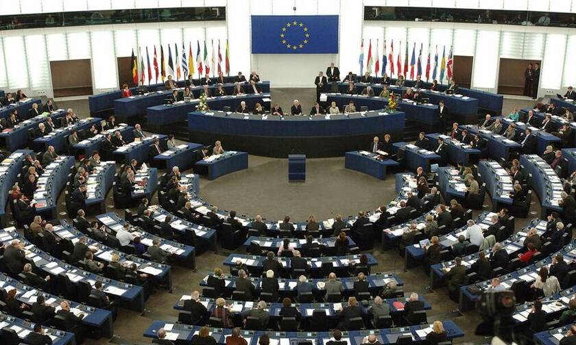 Η Ευρωβουλή θα κινηθεί νομικά κατά της Κομισιόν εάν δεν συνδέσει Ταμείο Ανάκαμψης με Κράτος Δικαίου
