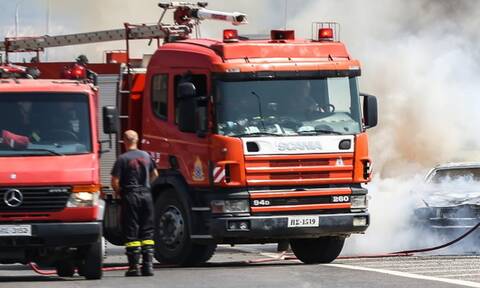 Φωτιά σε φορτηγό στην Αθηνών - Λαμίας στο ύψος της Κηφισιάς
