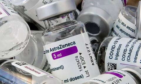 ΕΟΦ: Νέα ανακοίνωση για το AstraZeneca – Ποιοι δεν πρέπει να κάνουν το εμβόλιο