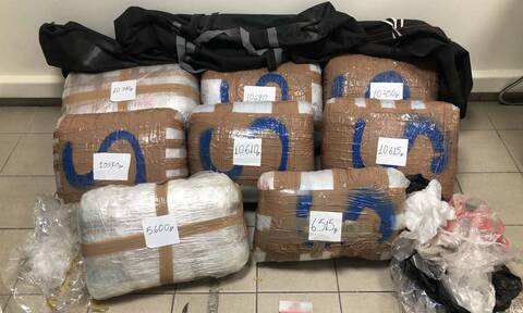 Βαρυμπόμπη: Η αποθήκη της μονοκατοικίας έκρυβε 80 κιλά κάνναβης – Το κύκλωμα διακινούσε και κοκαΐνη