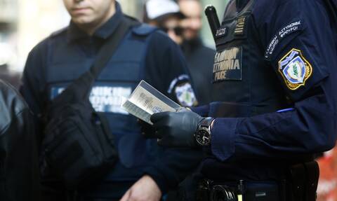 Θεσσαλονίκη: Αντιεξουσιαστές έδωσαν στη δημοσιότητα διευθύνσεις και ονόματα 21 αστυνομικών!