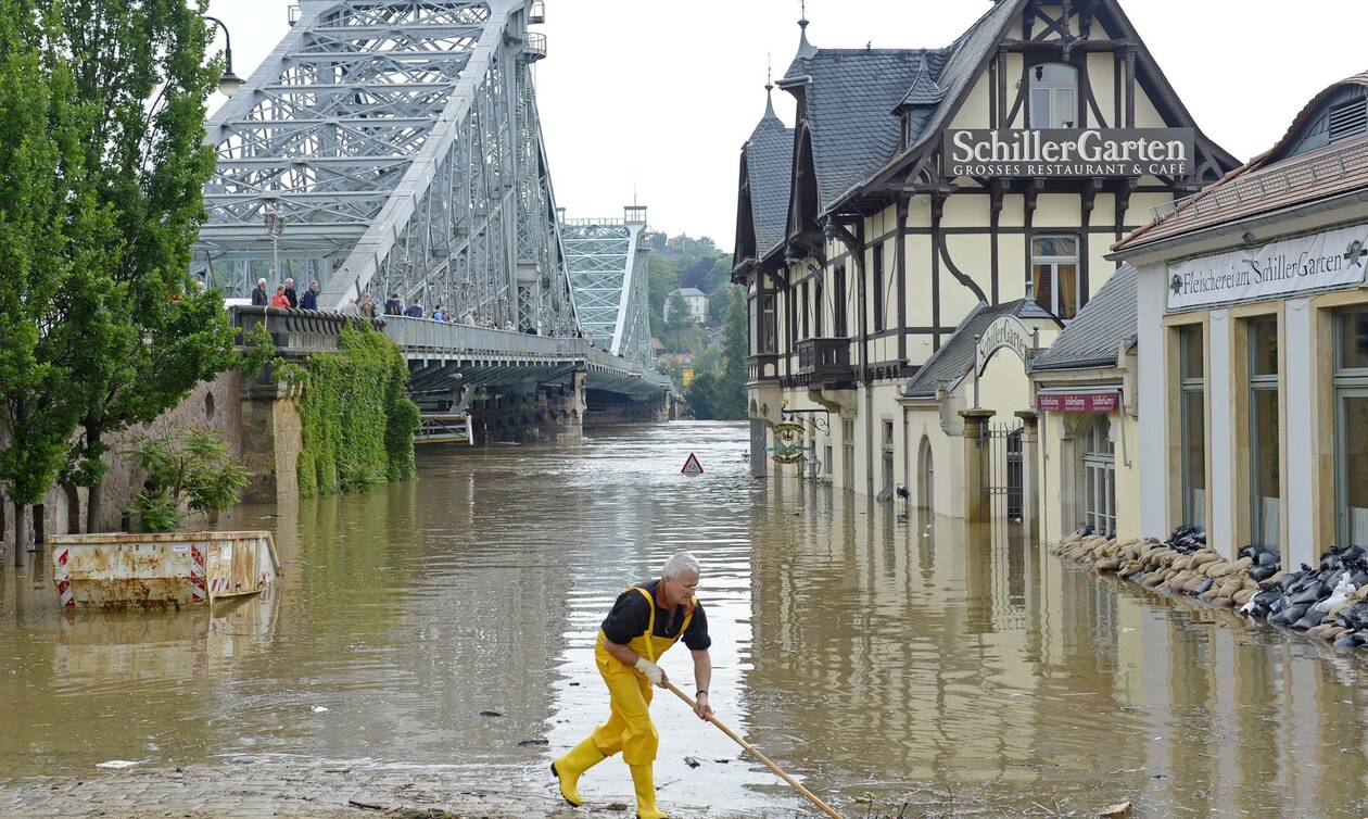 Γερμανία: «Βυθίζεται» δημοσκοπικά το CDU μετά τις πλημμύρες