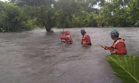 «Κατακλυσμός» σάρωσε τις Φιλιππίνες: Χιλιάδες εκτοπισμένοι λόγω πλημμυρών