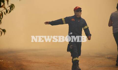 LIVE BLOG - Φωτιά ΤΩΡΑ στη Σταμάτα: Δραματικές στιγμές, κάηκαν σπίτια - Εκκενώθηκε οικισμός