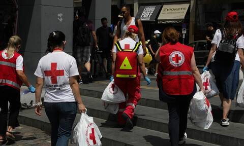Καύσωνας: Ο Ερυθρός Σταυρός στο κέντρο της Αθήνας την Τρίτη (3/8) από τις 10:00 έως τις 14:00