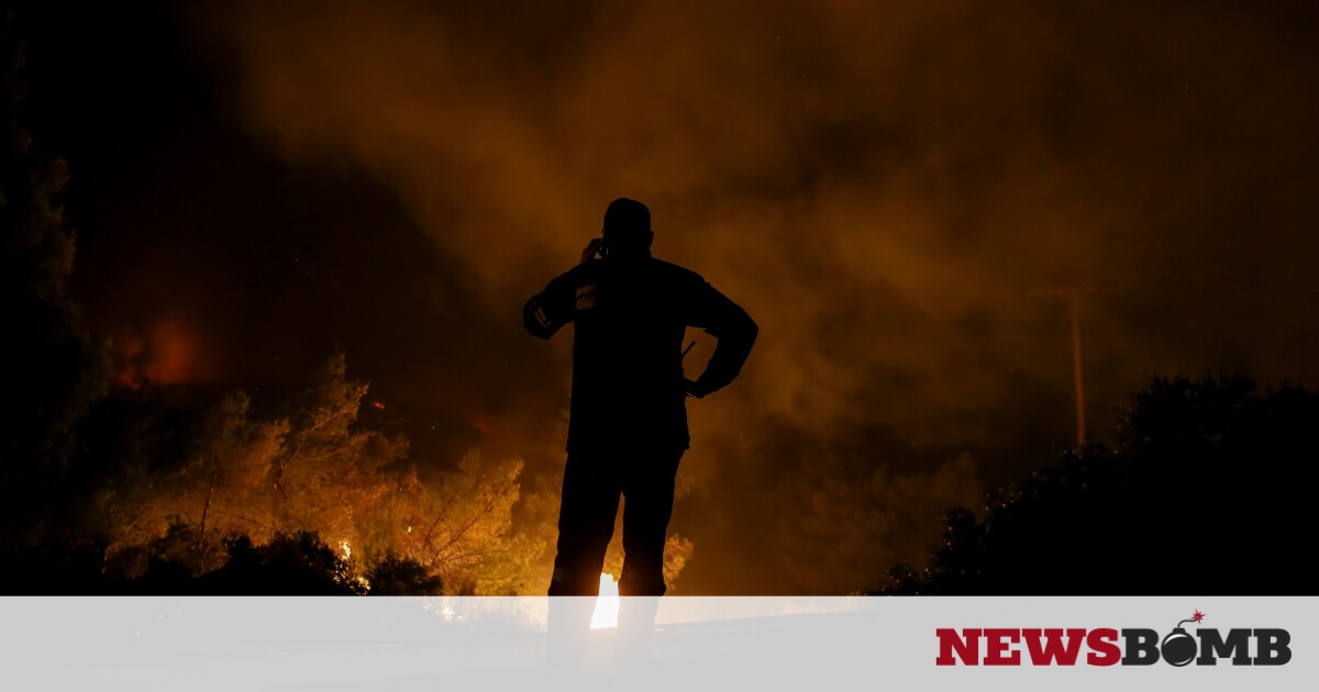 Φωτιά ΤΩΡΑ: Δύσκολη νύχτα στη Φθιώτιδα – Ανεξέλεγκτη η πυρκαγιά στο Λογγίτσι – Newsbomb – Ειδησεις