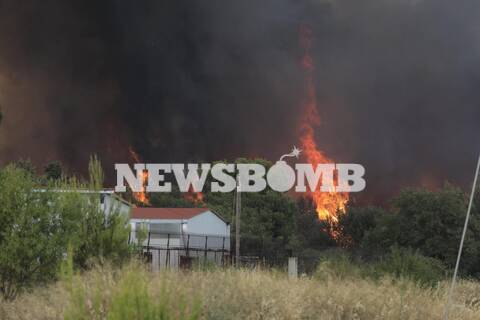 Θρίλερ με εγκλωβισμένους πολίτες, αστυνομικούς και πυροσβέστες 