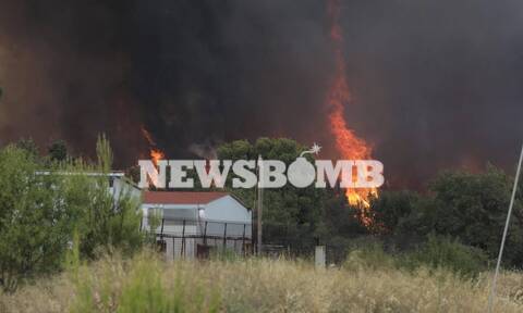 Φωτιά στη Βαρυμπόμπη: Νέο μήνυμα από το 112 για εκκένωση και του Ολυμπιακού Χωριού