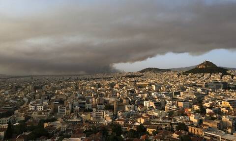 Φωτιές στην Ελλάδα: Τα μέτρα προστασίας από τον καπνό και τα αιωρούμενα σωματίδια