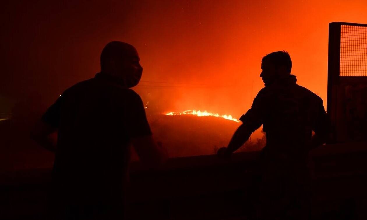 Φωτιά στη Λακωνία: Δύσκολη νύχτα στην Ανατολική Μάνη - Καλύτερη η εικόνα στο Γύθειο