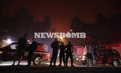 Φωτιά τώρα: Απελπισία στους Θρακομακεδόνες - Η πυρκαγιά έφτασε στα πρώτα σπίτια