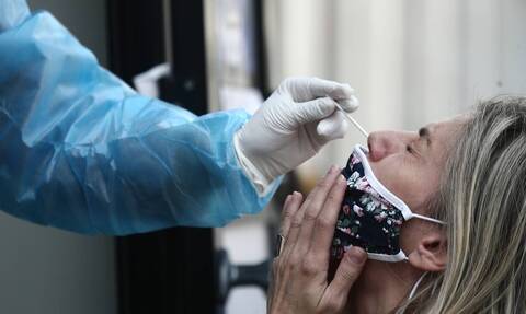 Κορονοϊός - Σκέρτσος: Πόσοι είναι οι πλήρως εμβολιασμένοι στην Ελλάδα