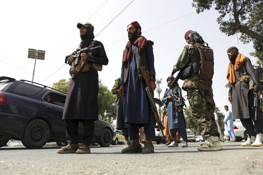 Αφγανιστάν Ταλιμπάν πυροβολισμοί σημαία νεκροί 